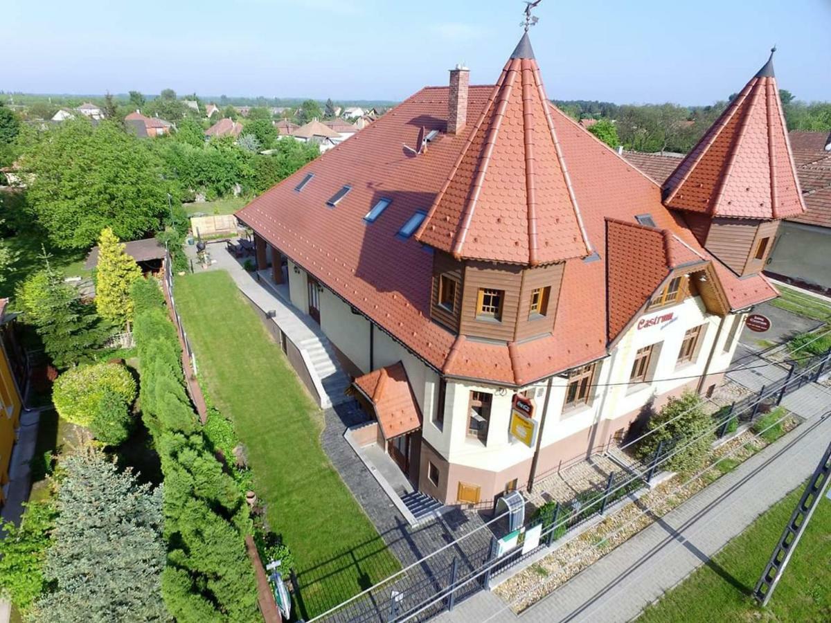 Castrum Vendeghaz Szigetszentmarton Exterior photo